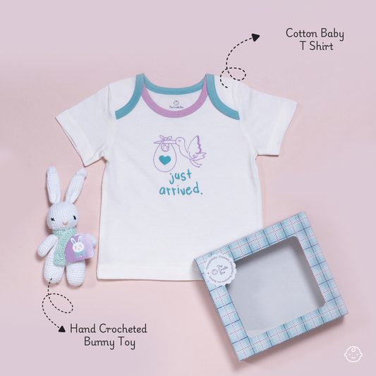 Just Arrived – 2 piece Unisex Newborn Gift Hamper